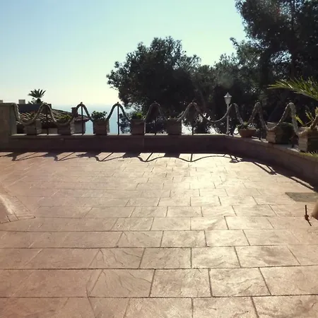 Villa Sleeps 10 Pool Air Con Wifi Lloret de Mar