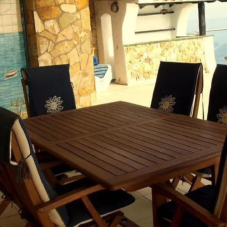 Villa Sleeps 10 Pool Air Con Wifi *
