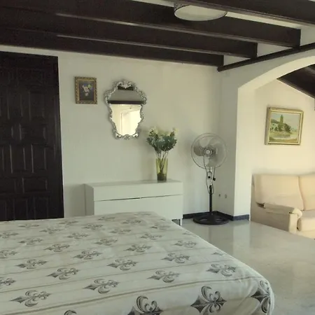 Villa Sleeps 10 Pool Air Con Wifi *