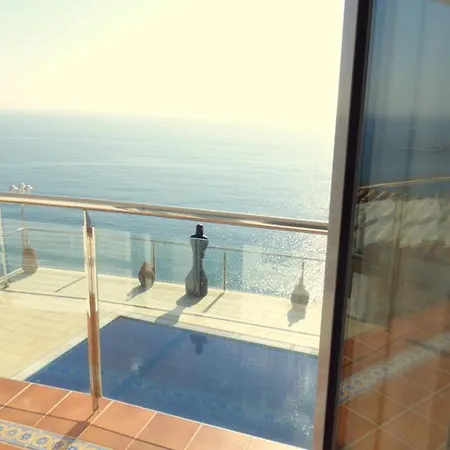 Villa Sleeps 10 Pool Air Con Wifi