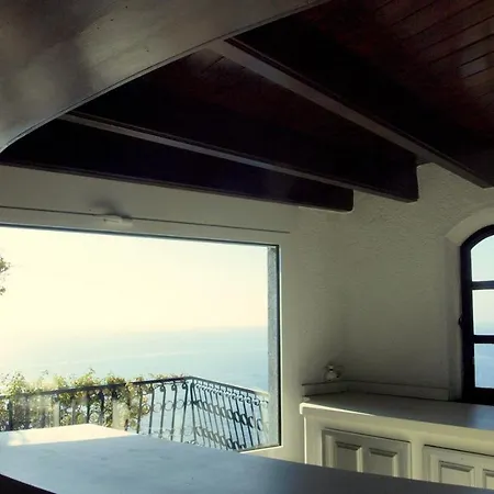 Sleeps 10 Pool Air Con Wifi