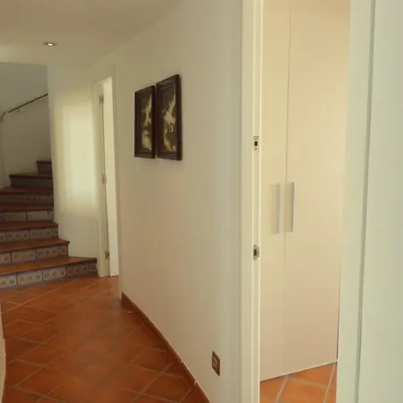 Sleeps 10 Pool Air Con Wifi *